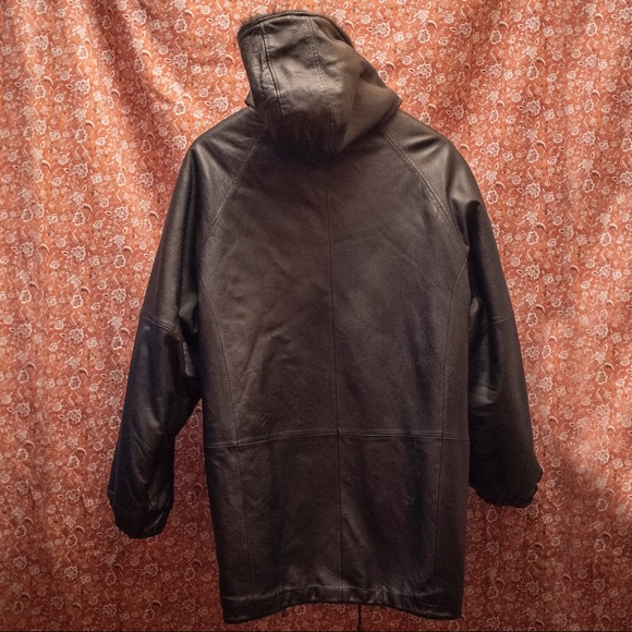 Oversized Reversible Faux Fur / Leather Jacket - Picture 4 of 8